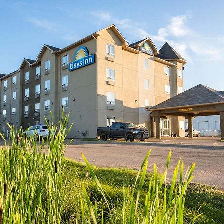 Days Inn By Wyndham Bonnyville Eksteriør billede