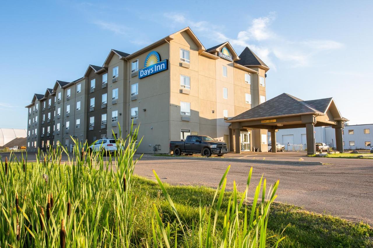Days Inn By Wyndham Bonnyville Eksteriør billede